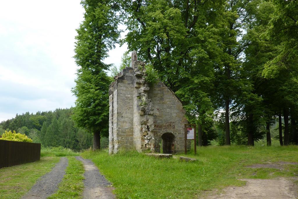 Penzion SKLAŘSKÁ HOSPODA Chřibská Exterior foto